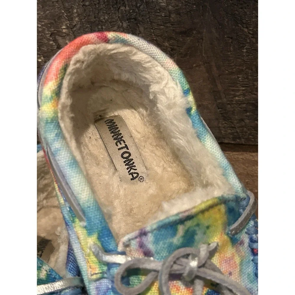 Minnetonka Kids Cassie Slipper Mocassins Tie Dye 49084 Plush Lined‎ Girls 9 EUC